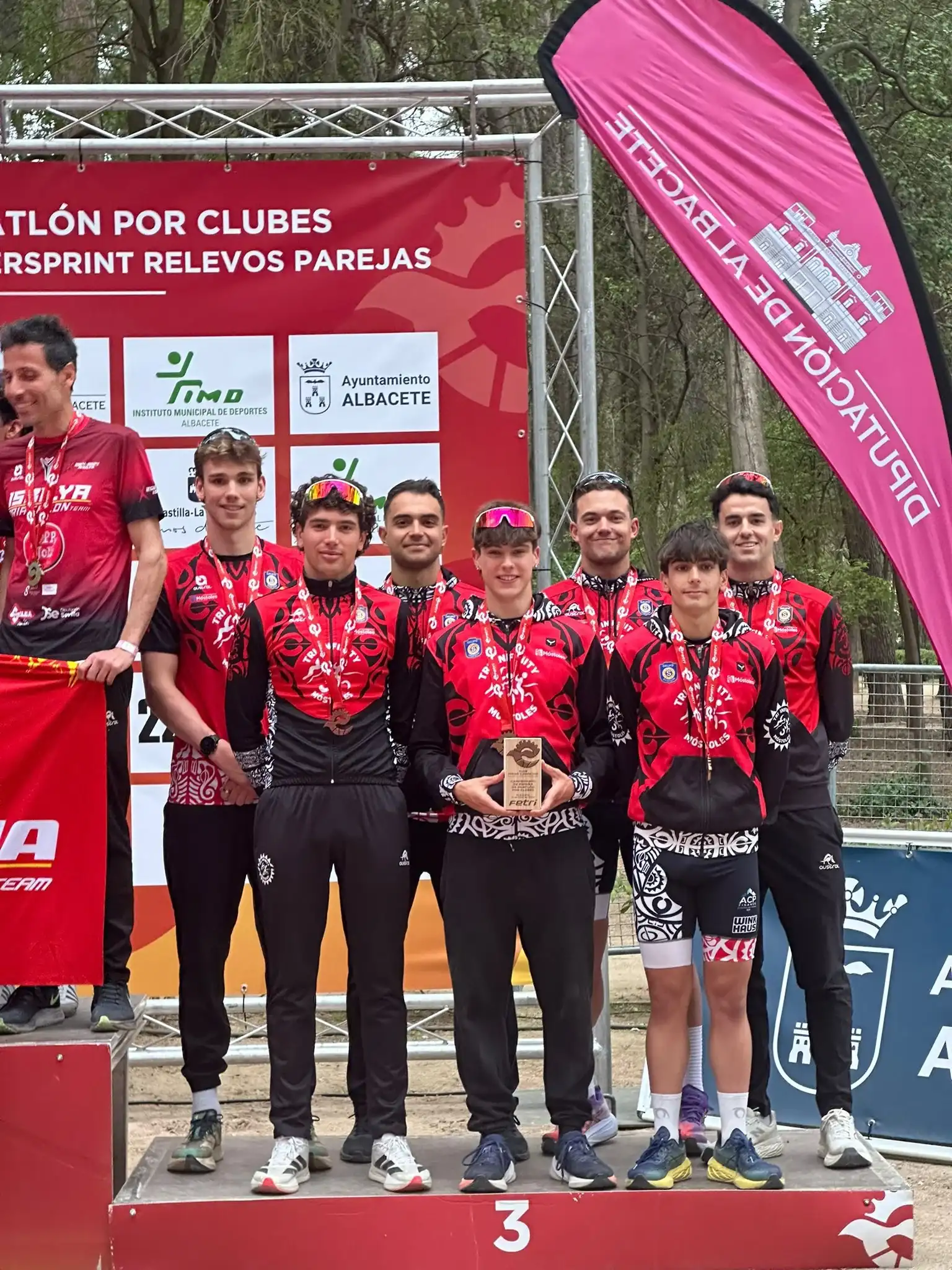 Grupo R TriInfinity entrenando